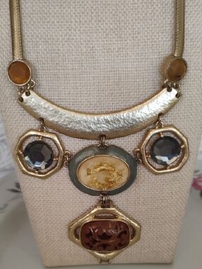 Statement Neklace Gold tone and Gray Tela Tones